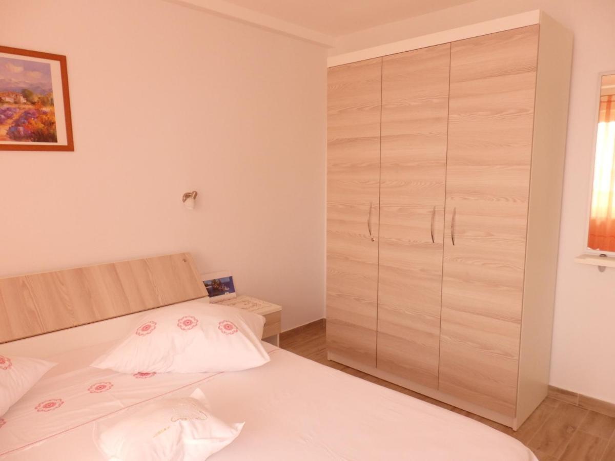 Apartmani Stipan Брела Экстерьер фото