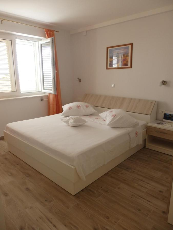 Apartmani Stipan Брела Экстерьер фото