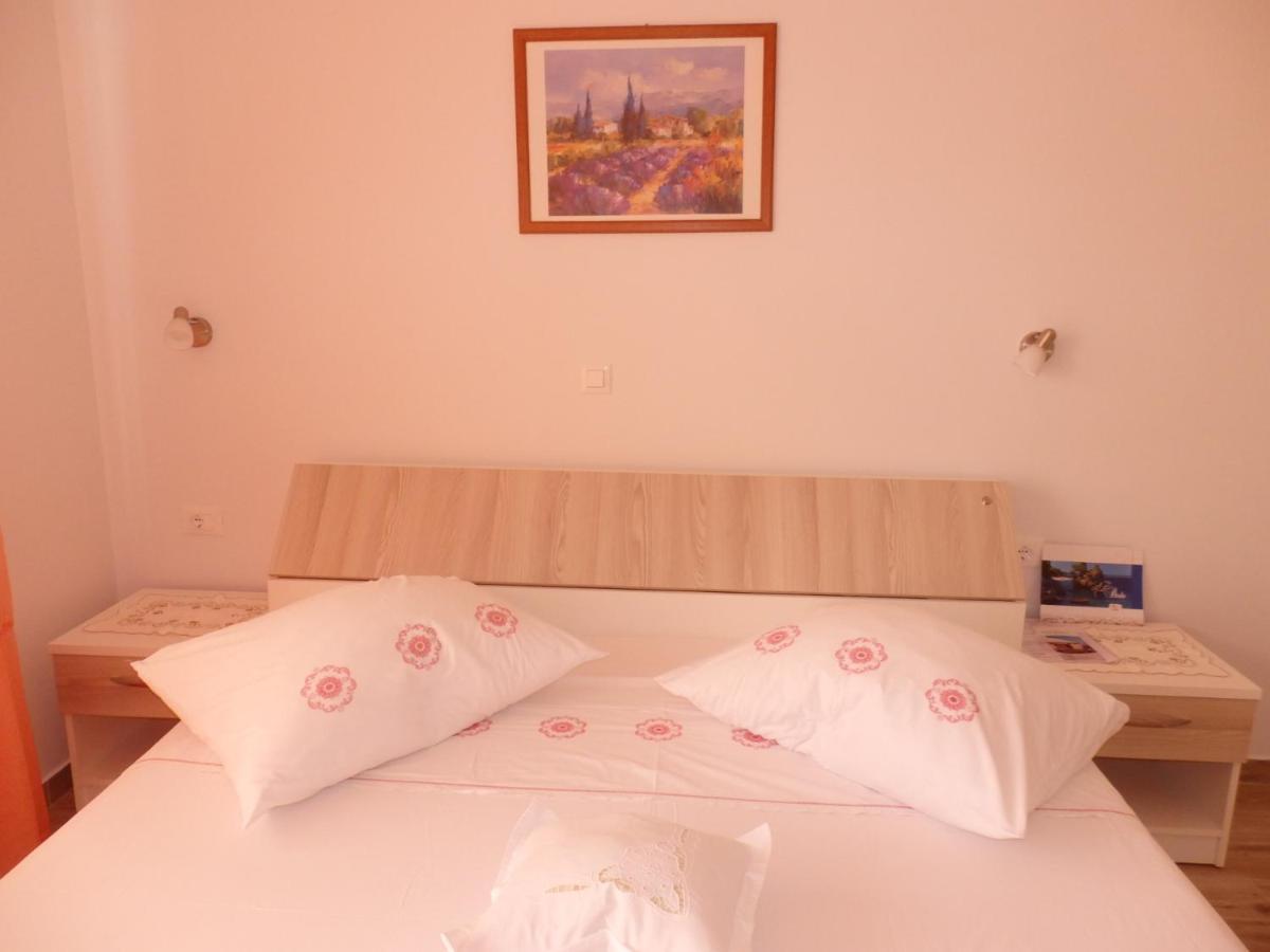 Apartmani Stipan Брела Экстерьер фото