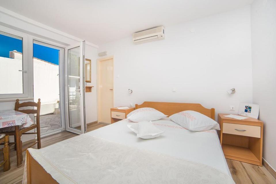 Apartmani Stipan Брела Экстерьер фото