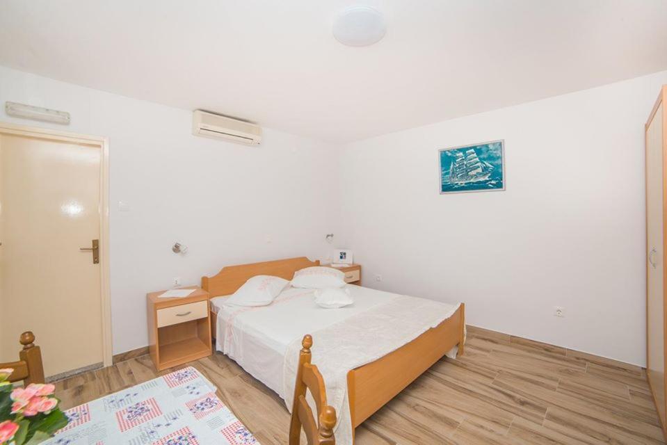 Apartmani Stipan Брела Экстерьер фото